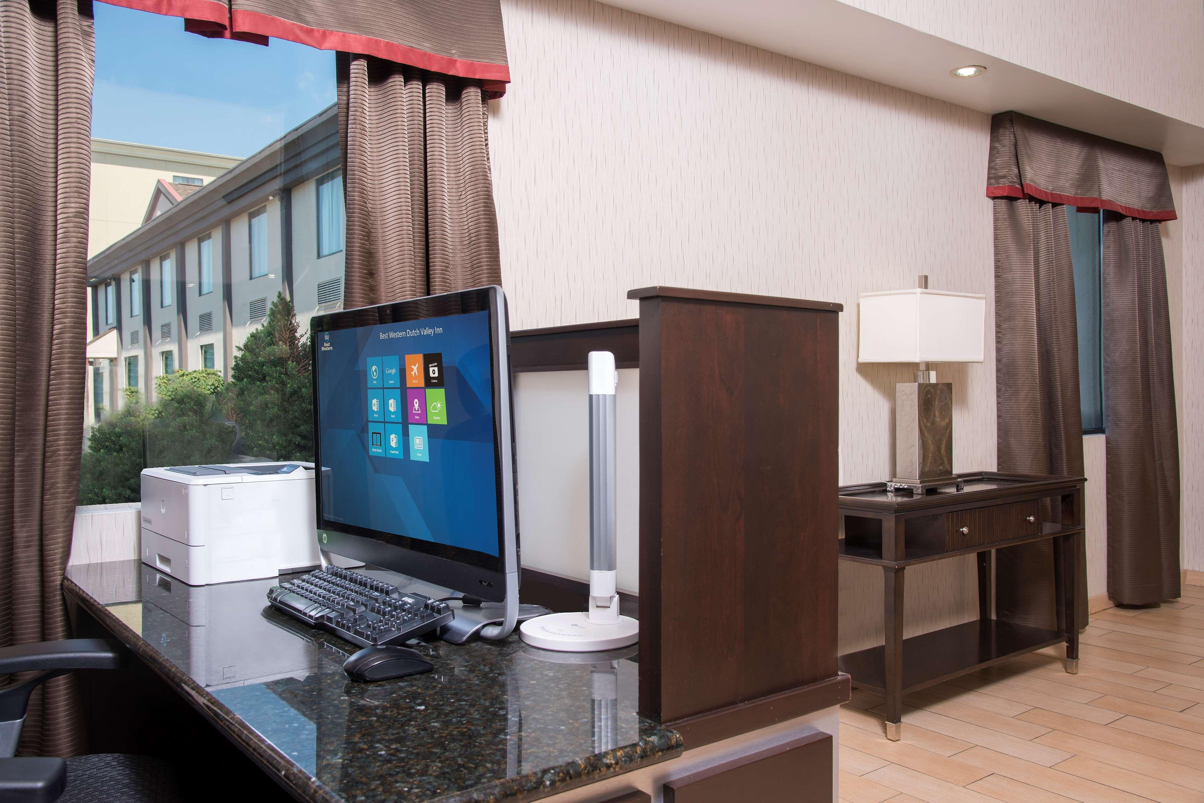 Best Western Dutch Valley Inn Нью-Филадельфия Экстерьер фото